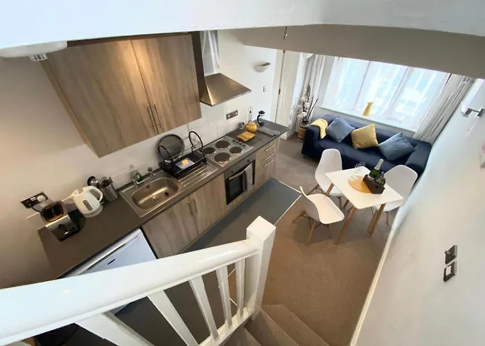 The Hanham Retreat